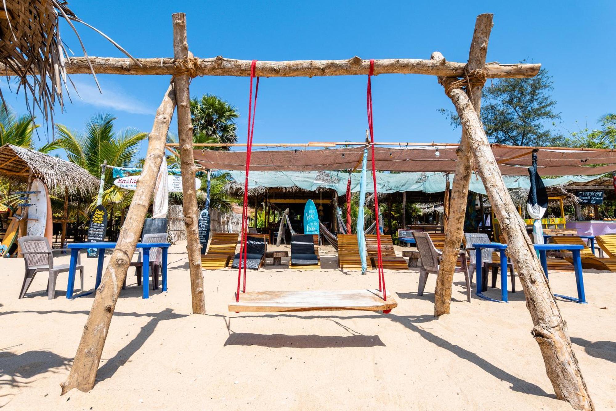 Feel The Waves Hotel Arugam Bay Exterior photo